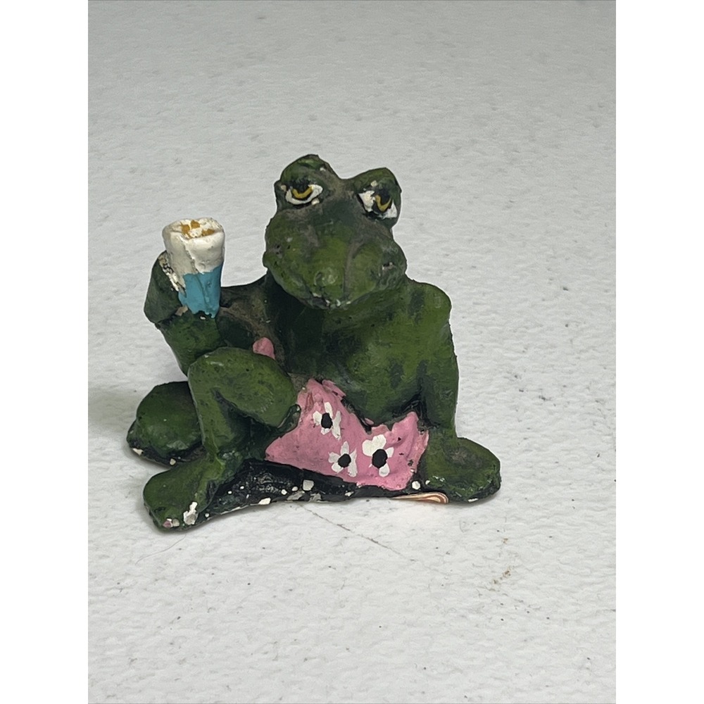 Vintage1977 Annette Little Beach Frog